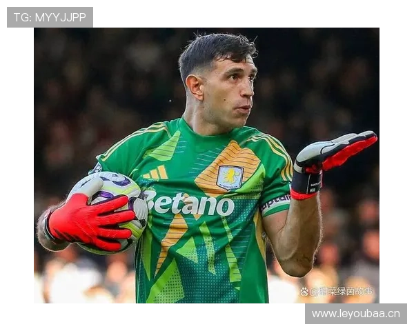 马丁内斯本赛季零封次数达12次，状态回暖表现稳健