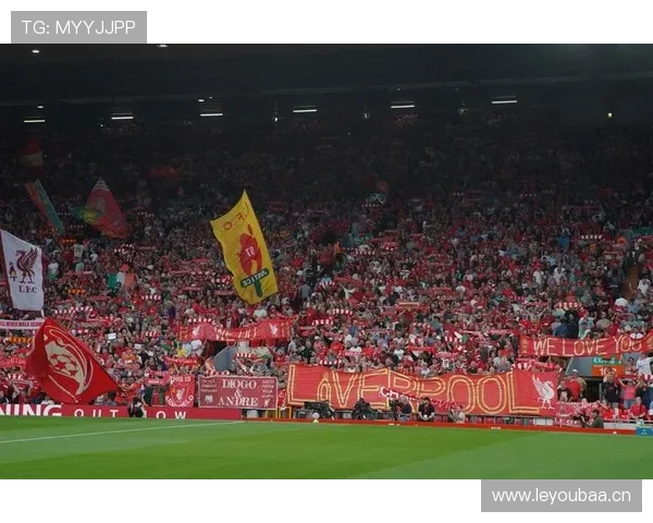 曼联进攻组织混乱问题已在近期比赛中显现,对球队赛季表现造成影响 曼联进攻组织混乱问题已在近期比赛中显现,对球队赛季表现造成影响